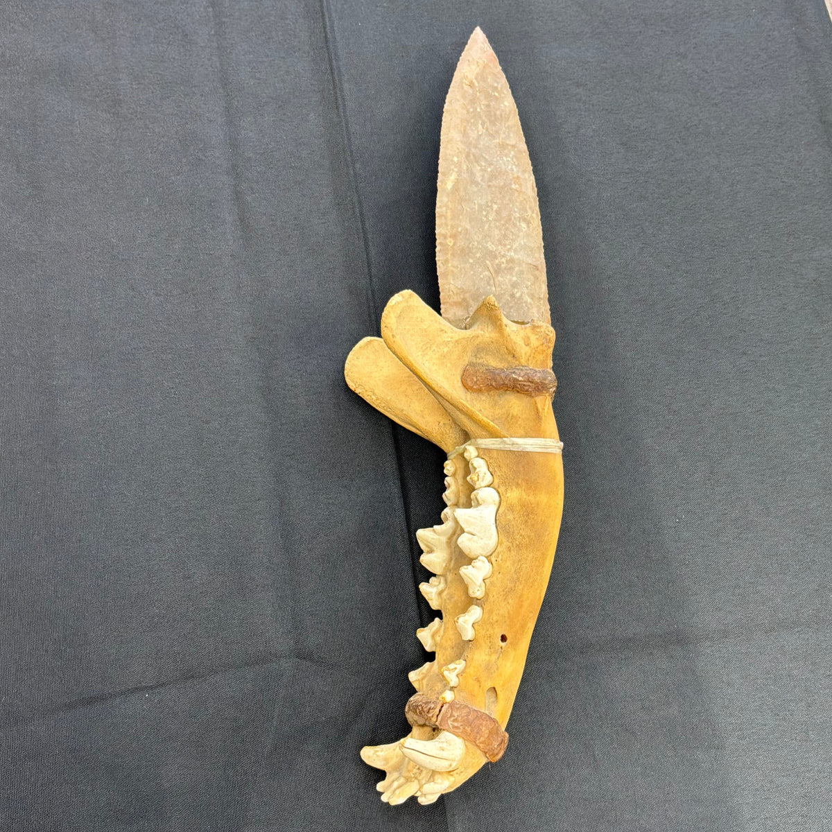 Wolf Jaw Flint Knife