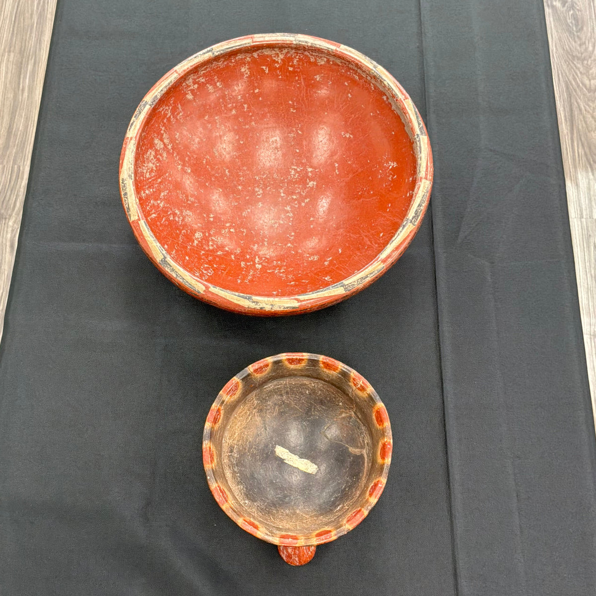 Pottery (Set of 2)