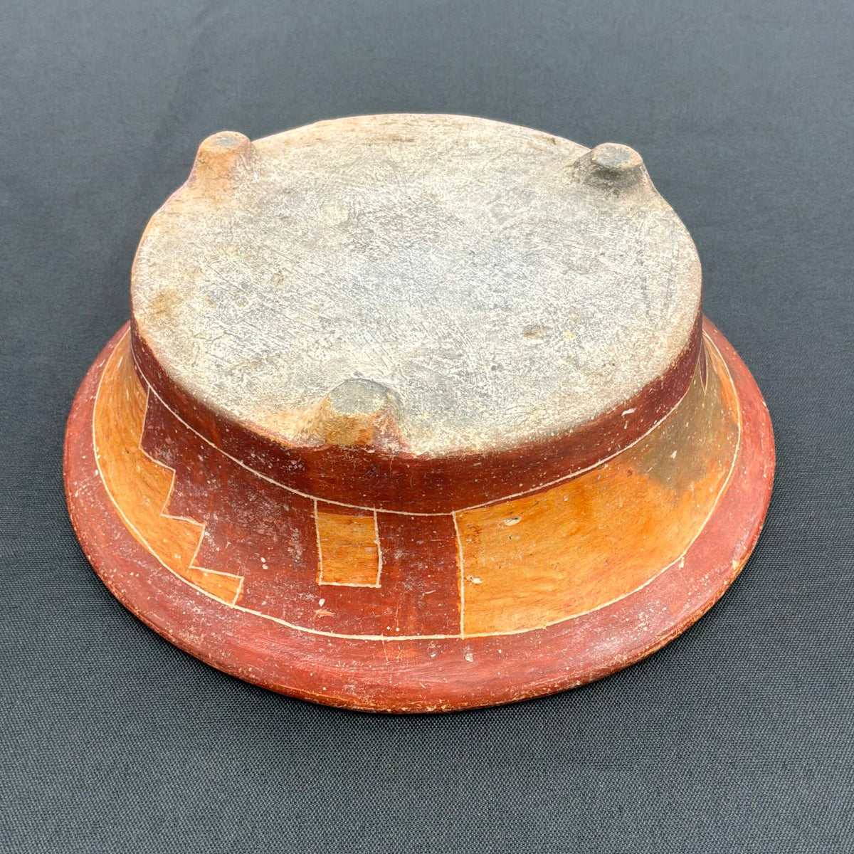 Tripod Bowl